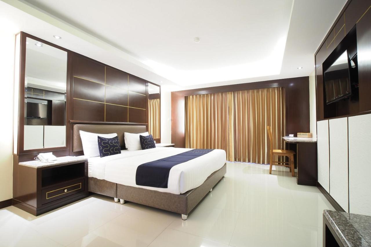 Capital O 8888 Achada Pattaya Hotel Джомтиен Бийч Екстериор снимка