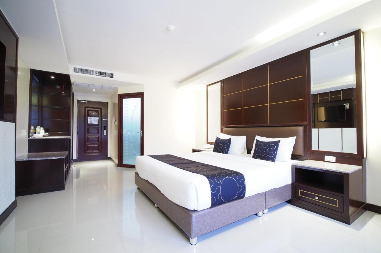 Capital O 8888 Achada Pattaya Hotel Джомтиен Бийч Екстериор снимка