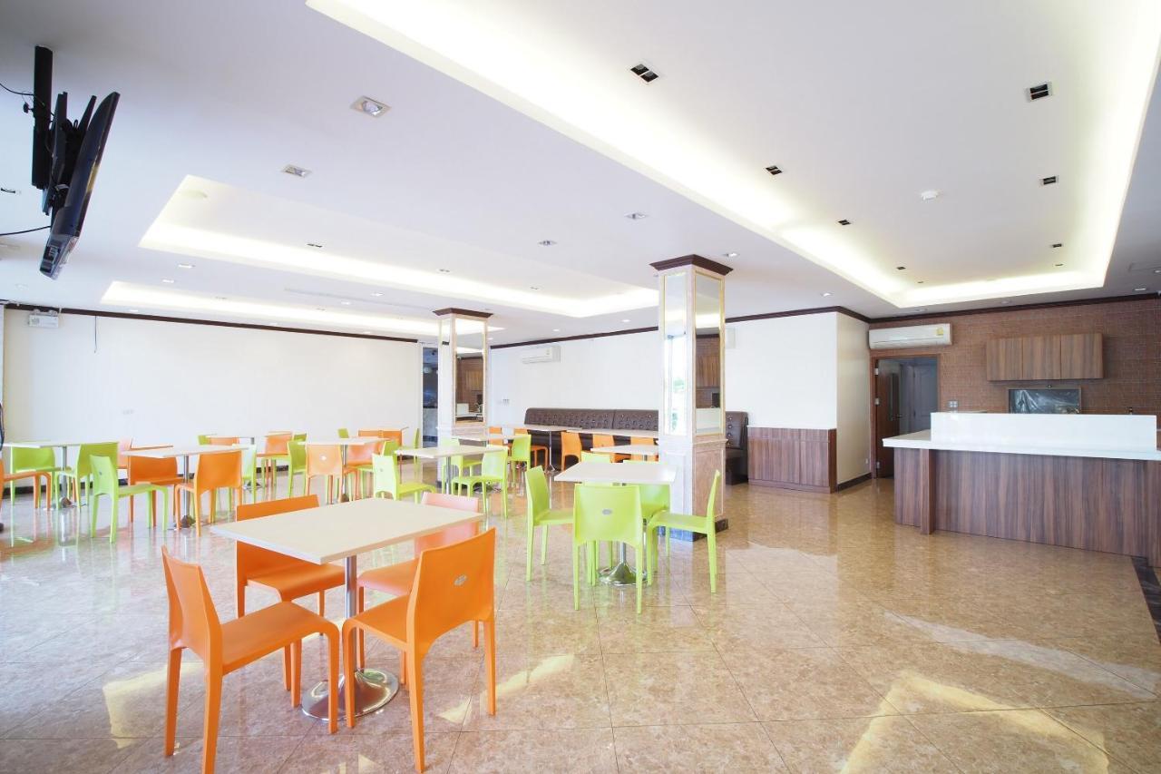 Capital O 8888 Achada Pattaya Hotel Джомтиен Бийч Екстериор снимка