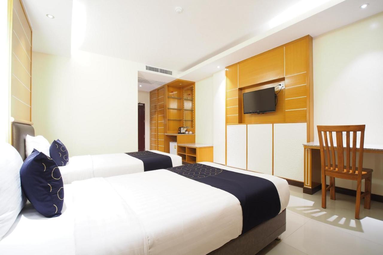 Capital O 8888 Achada Pattaya Hotel Джомтиен Бийч Екстериор снимка