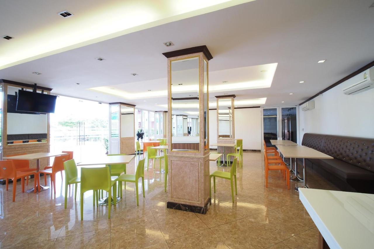 Capital O 8888 Achada Pattaya Hotel Джомтиен Бийч Екстериор снимка