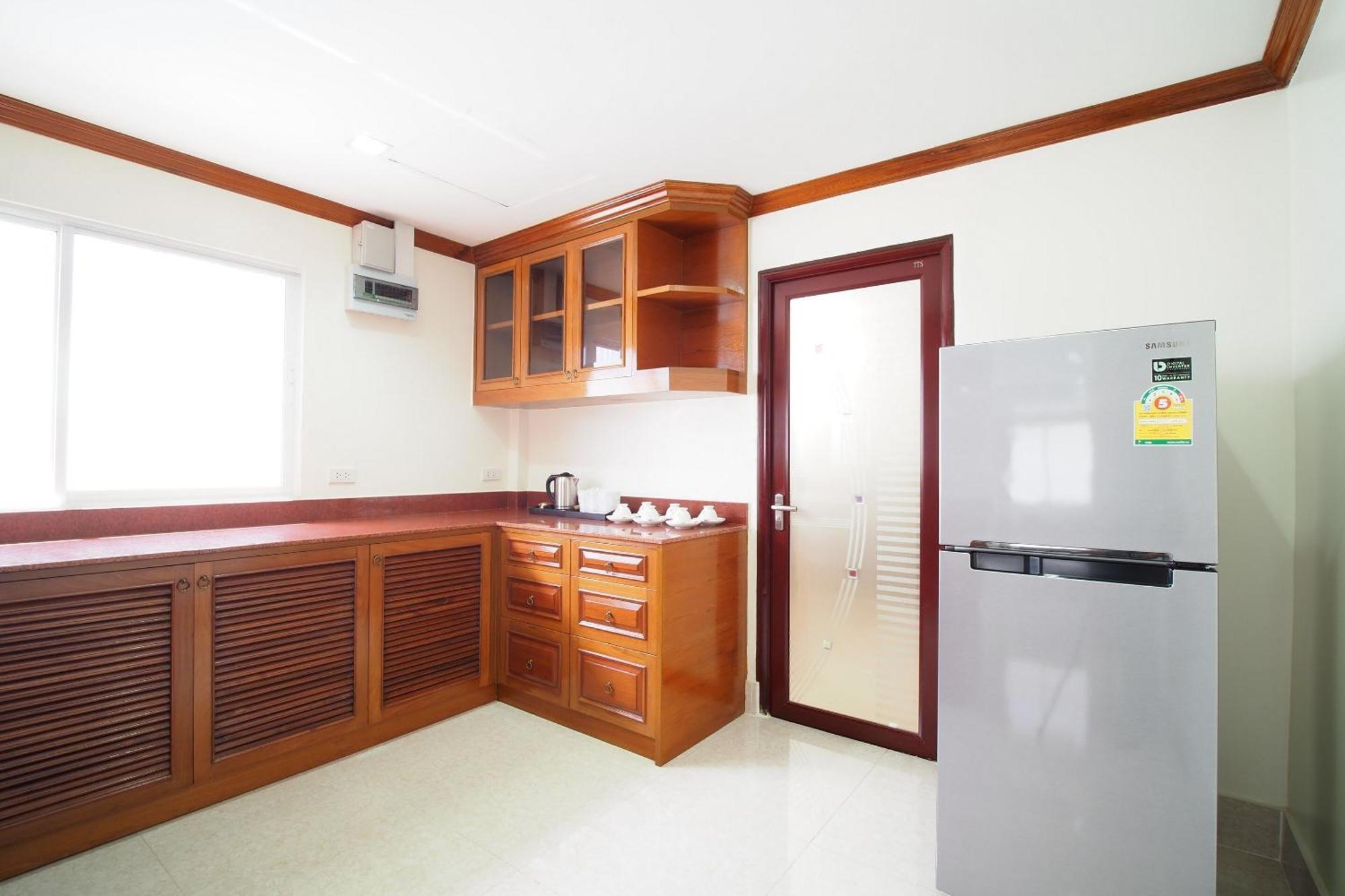 Capital O 8888 Achada Pattaya Hotel Джомтиен Бийч Екстериор снимка