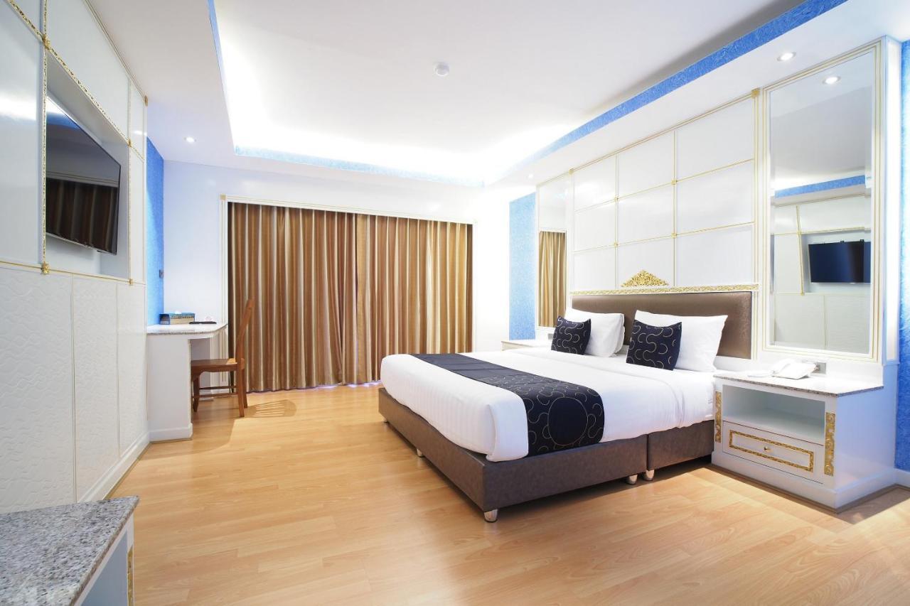Capital O 8888 Achada Pattaya Hotel Джомтиен Бийч Екстериор снимка