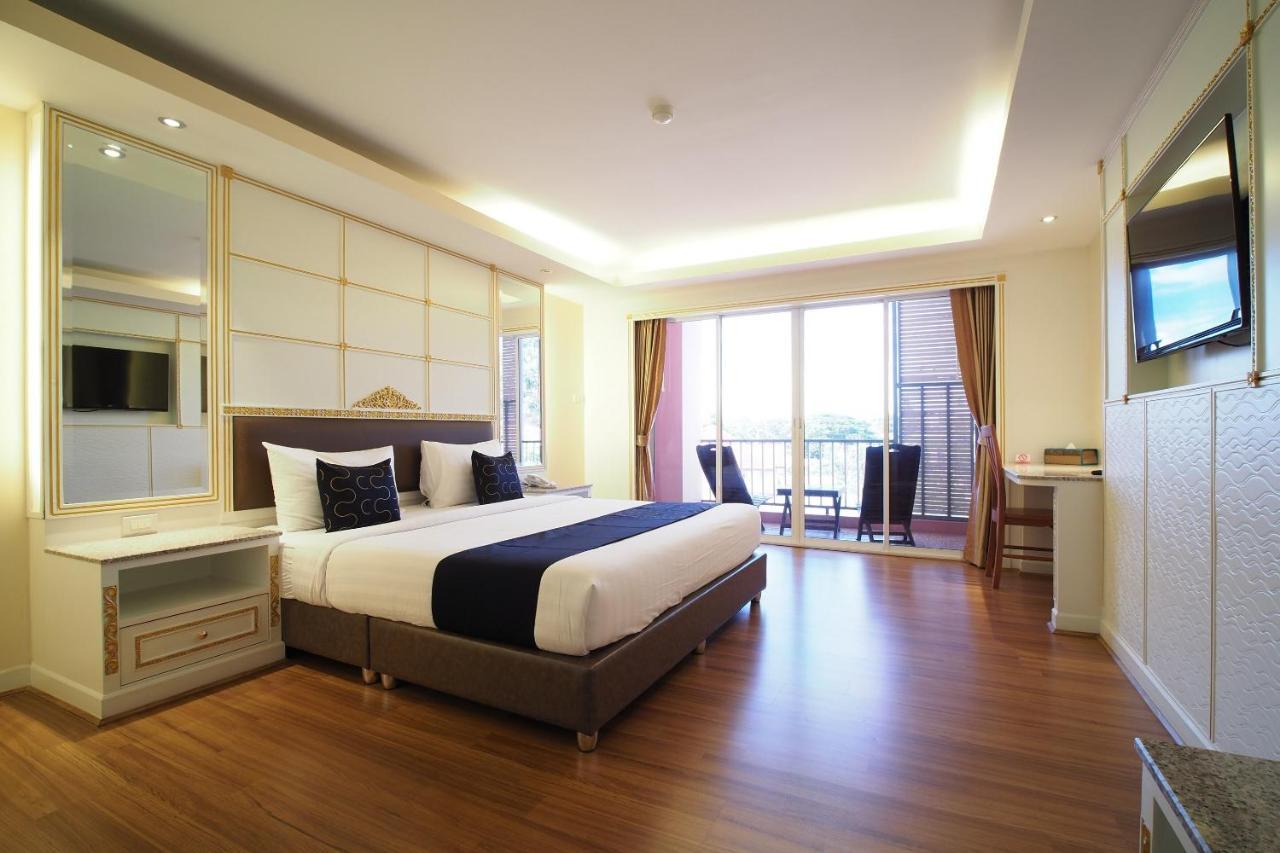 Capital O 8888 Achada Pattaya Hotel Джомтиен Бийч Екстериор снимка