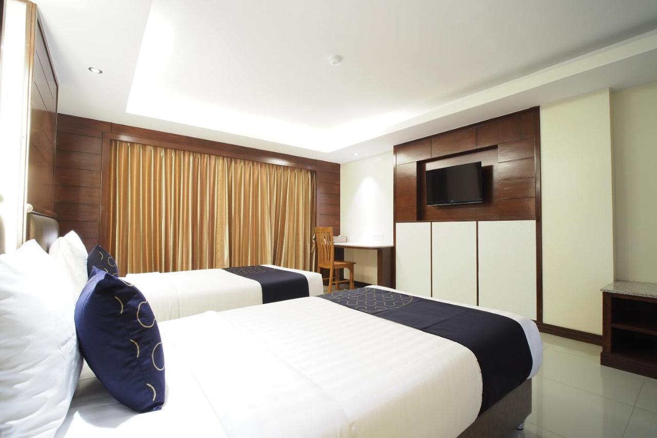 Capital O 8888 Achada Pattaya Hotel Джомтиен Бийч Екстериор снимка